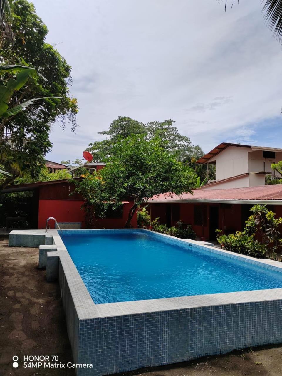 Hotel Don Quichotte Tortuguero Extérieur photo