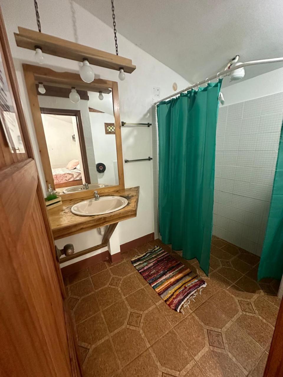 Hotel Don Quichotte Tortuguero Extérieur photo