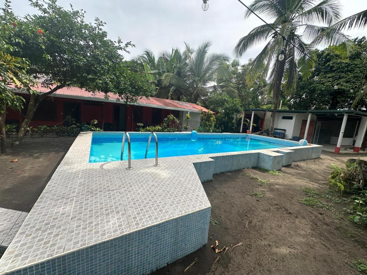 Hotel Don Quichotte Tortuguero Extérieur photo