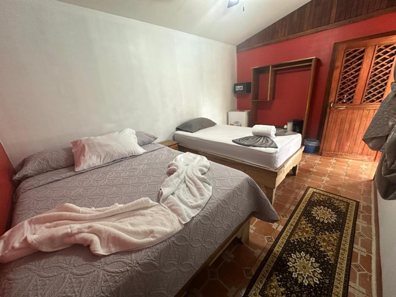 Hotel Don Quichotte Tortuguero Extérieur photo