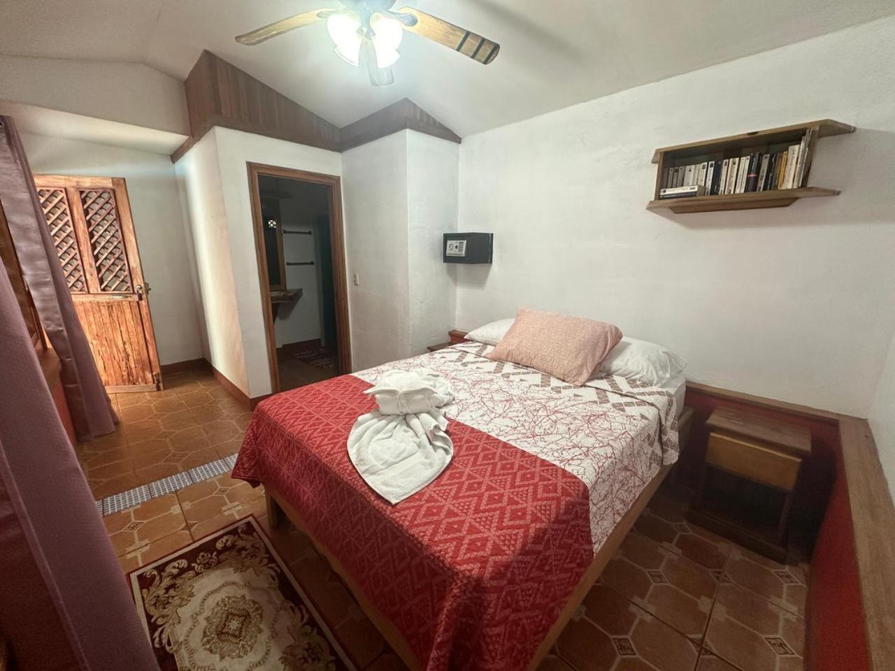 Hotel Don Quichotte Tortuguero Extérieur photo